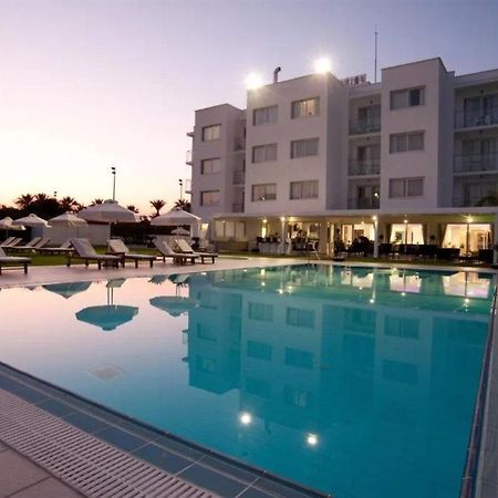 Frixos Suites Hotel Apts Oroklini Eksteriør bilde